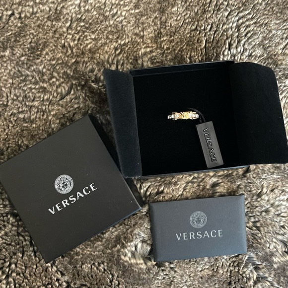 🌟Versace Ring - Picture 9 of 10